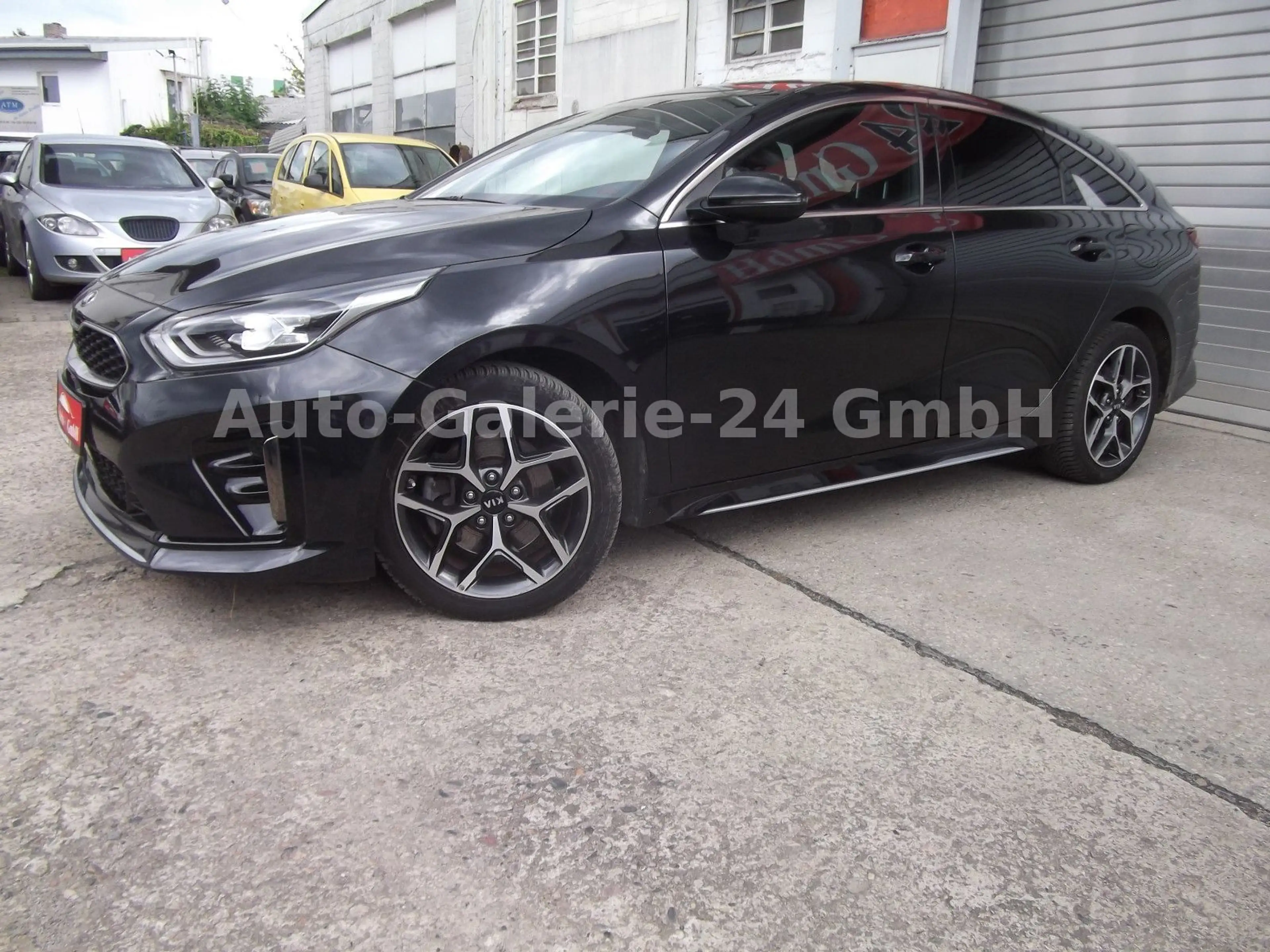 Kia ProCeed / pro_cee'd pro cee'd 1,6i GT- Line Autm,  mit Werksgarantie