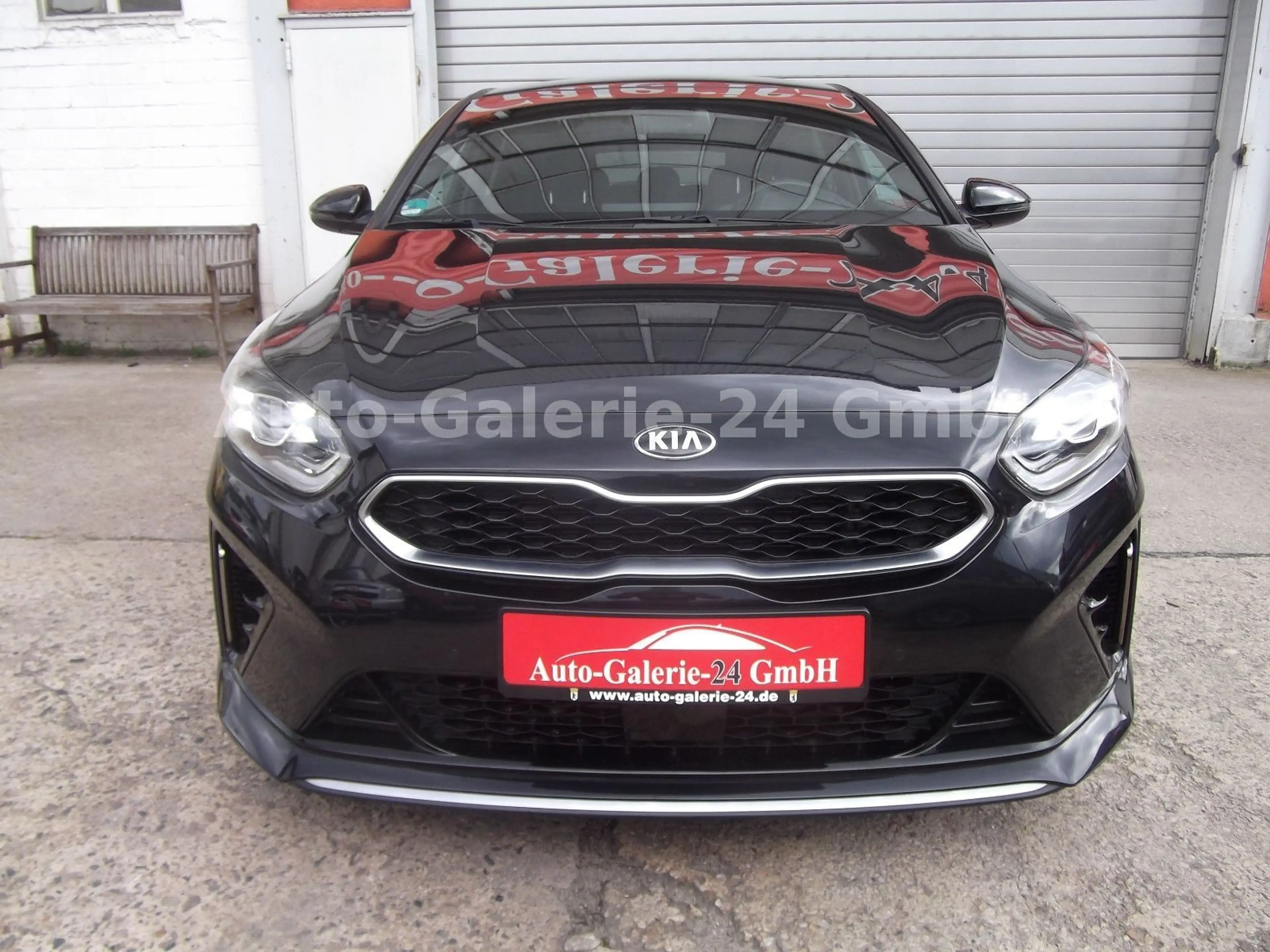 Kia ProCeed / pro_cee'd pro cee'd 1,6i GT- Line Autm,  mit Werksgarantie — photo 4
