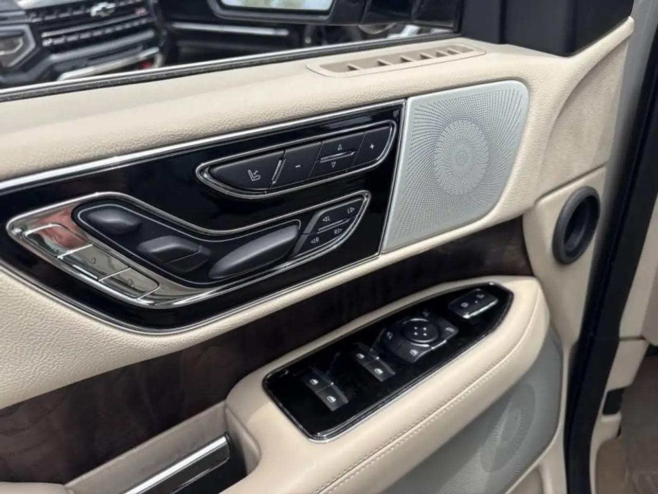 Lincoln Navigator снимка Lincoln Navigator