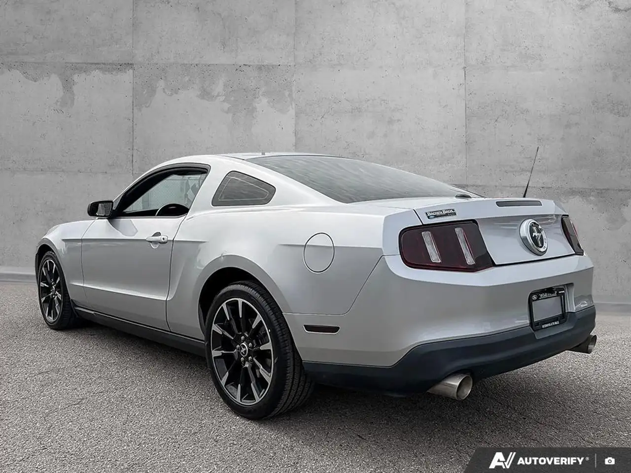 Ford Mustang photo Ford Mustang