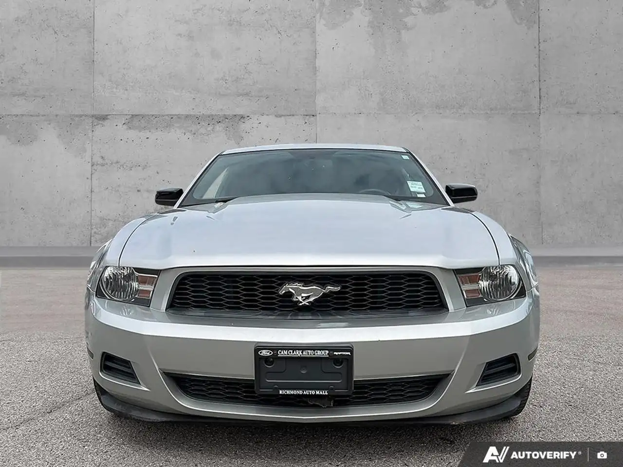 Ford Mustang photo Ford Mustang