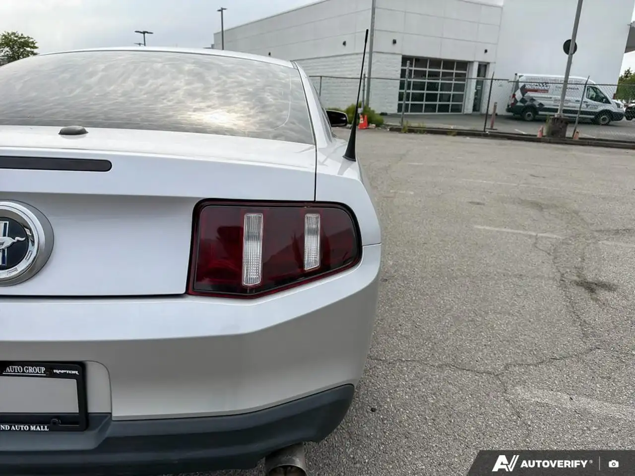 Ford Mustang photo Ford Mustang