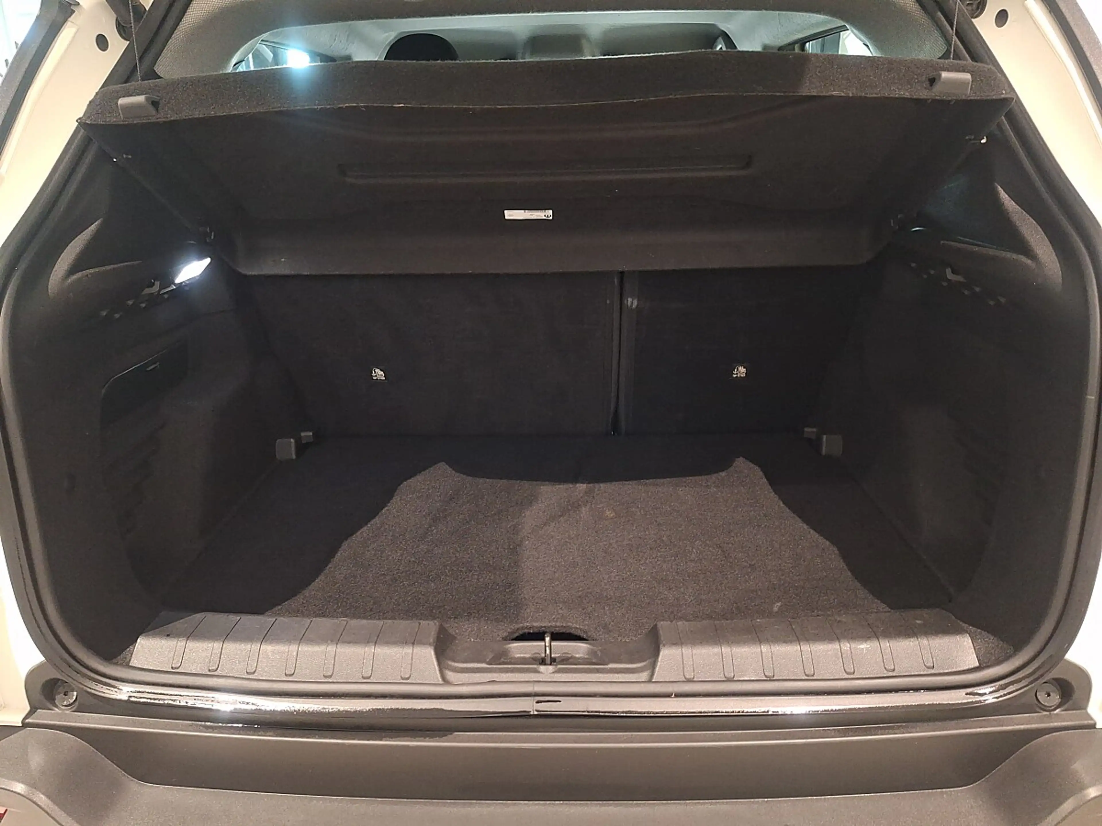 Jeep Avenger 1.2 GSE T3 Altitude — photo 8