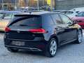 Volkswagen Golf 1.6TDi (EURO6) CAMERA-GPS-CARPLAY-JA17-PDC-GAR 1AN Noir - thumbnail 3