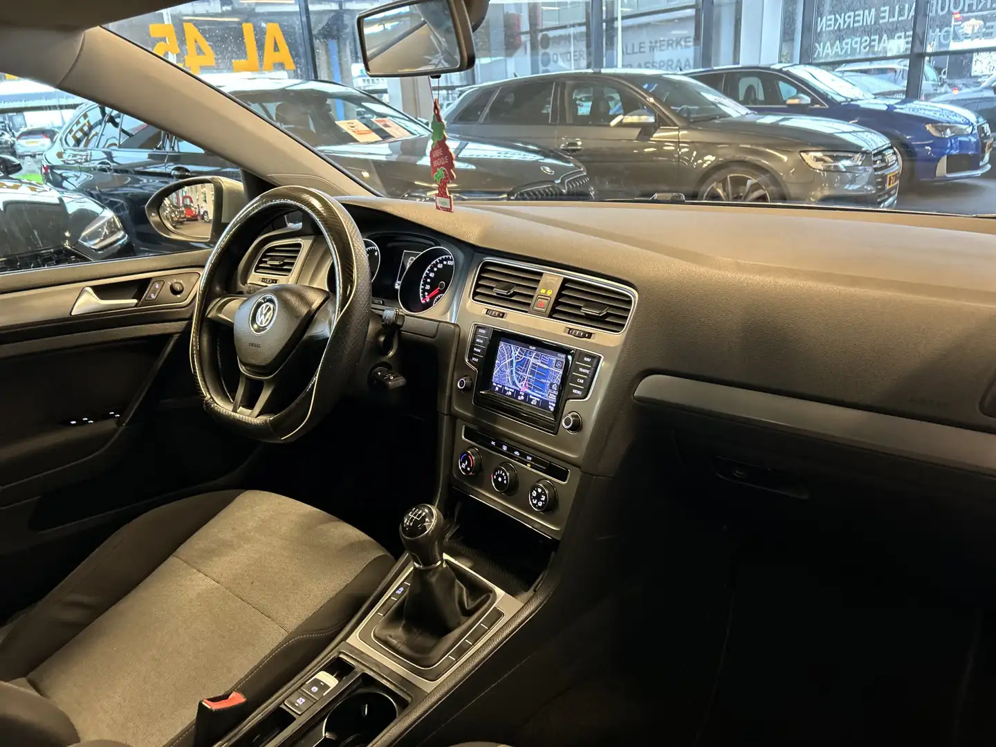 Volkswagen Golf 1.2 TSI Business | Panoramadak | Navigatie | Cruis Gris - 2