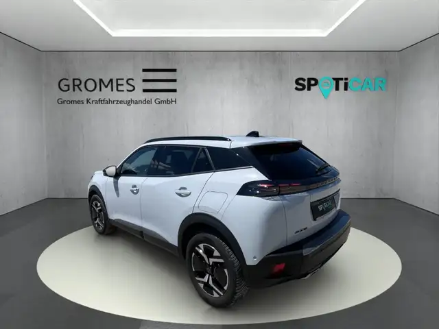 Peugeot 2008 view 5