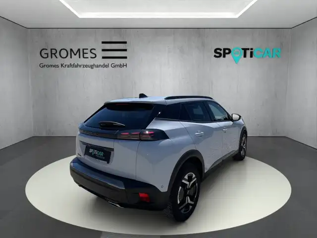 Peugeot 2008 view 3
