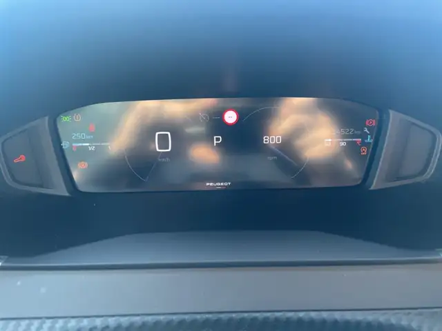 Peugeot 2008 view 15