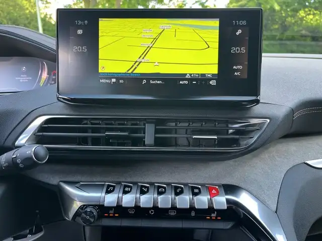 Peugeot 3008 view 12