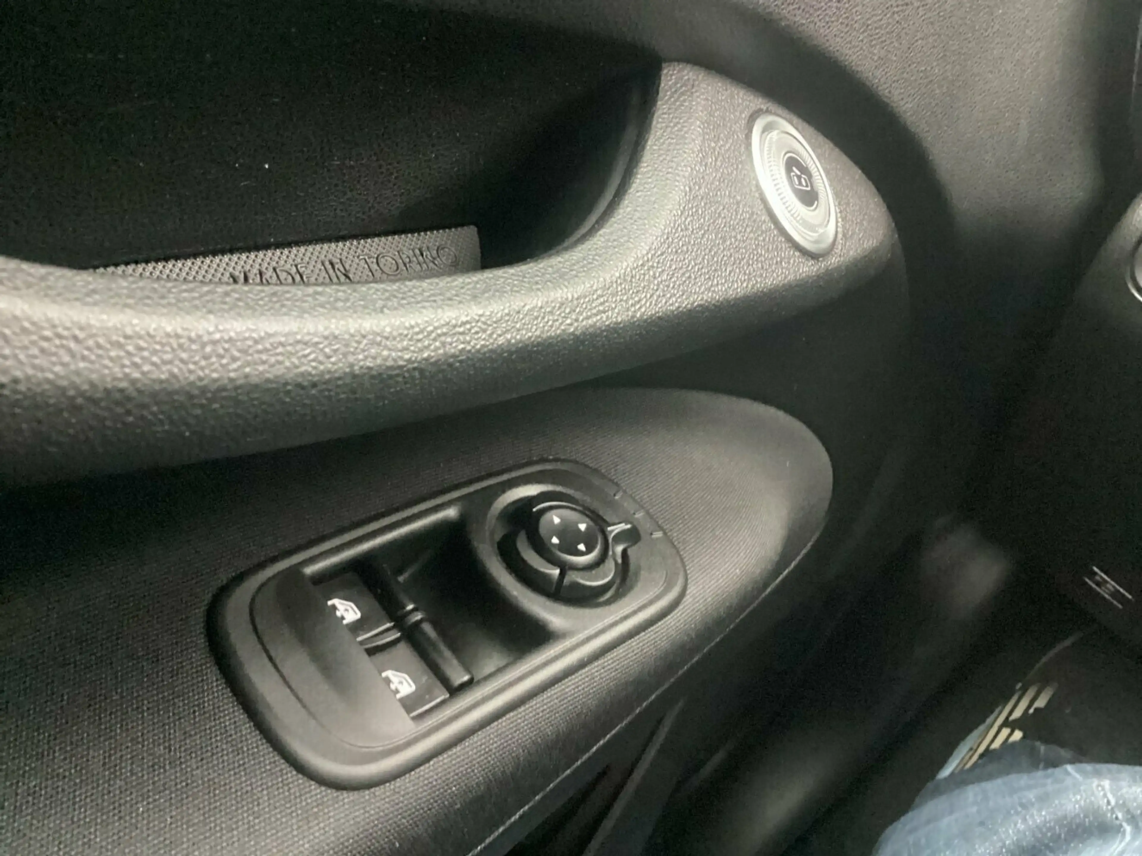Fiat 500e Action 23,8 kWh Sitzheizung, 4S Reifen — photo 16