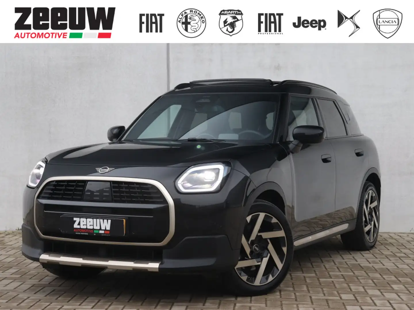 MINI Countryman 1.5 170 PK C Favoured L | Leder | Pano Zwart - 1