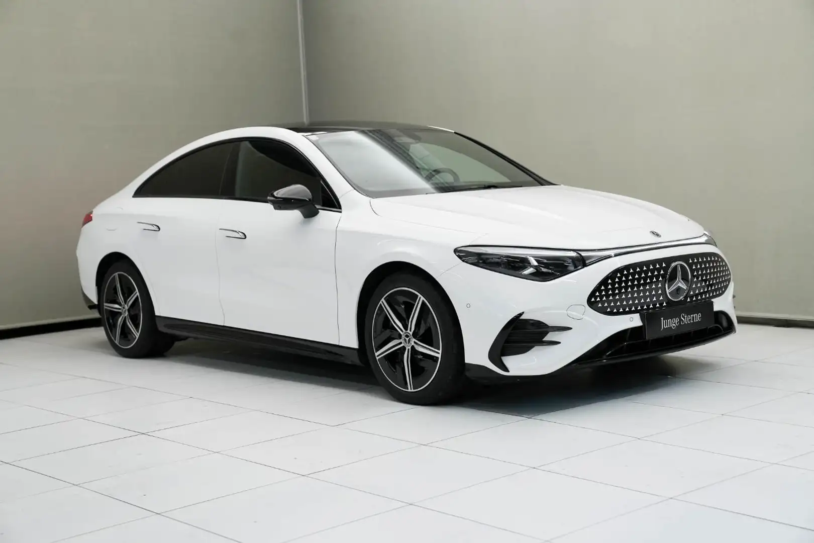 Mercedes-Benz 350 CLA  4MATIC mit EQ Technologie WPumpe Weiß - 2