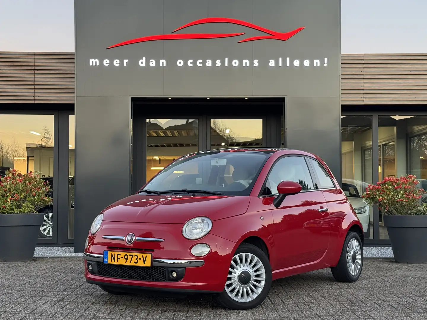 Fiat 500 1.2 Lounge Panoramadak Rot - 1