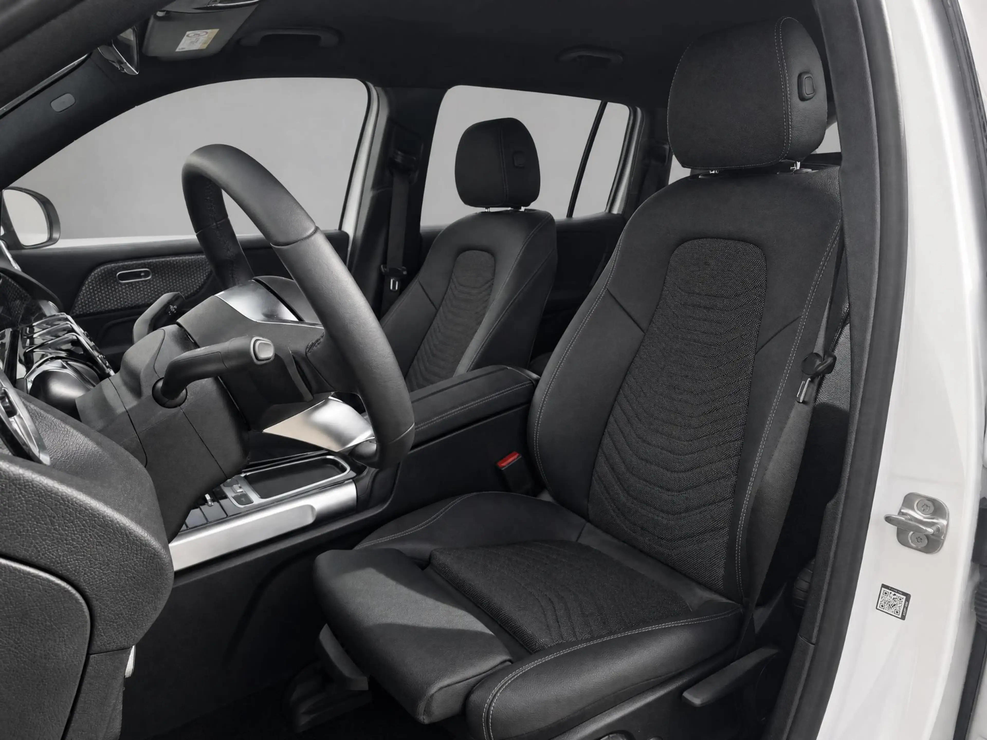 Mercedes-Benz EQB 250 250+ Business Solution 71 kWh — photo 12