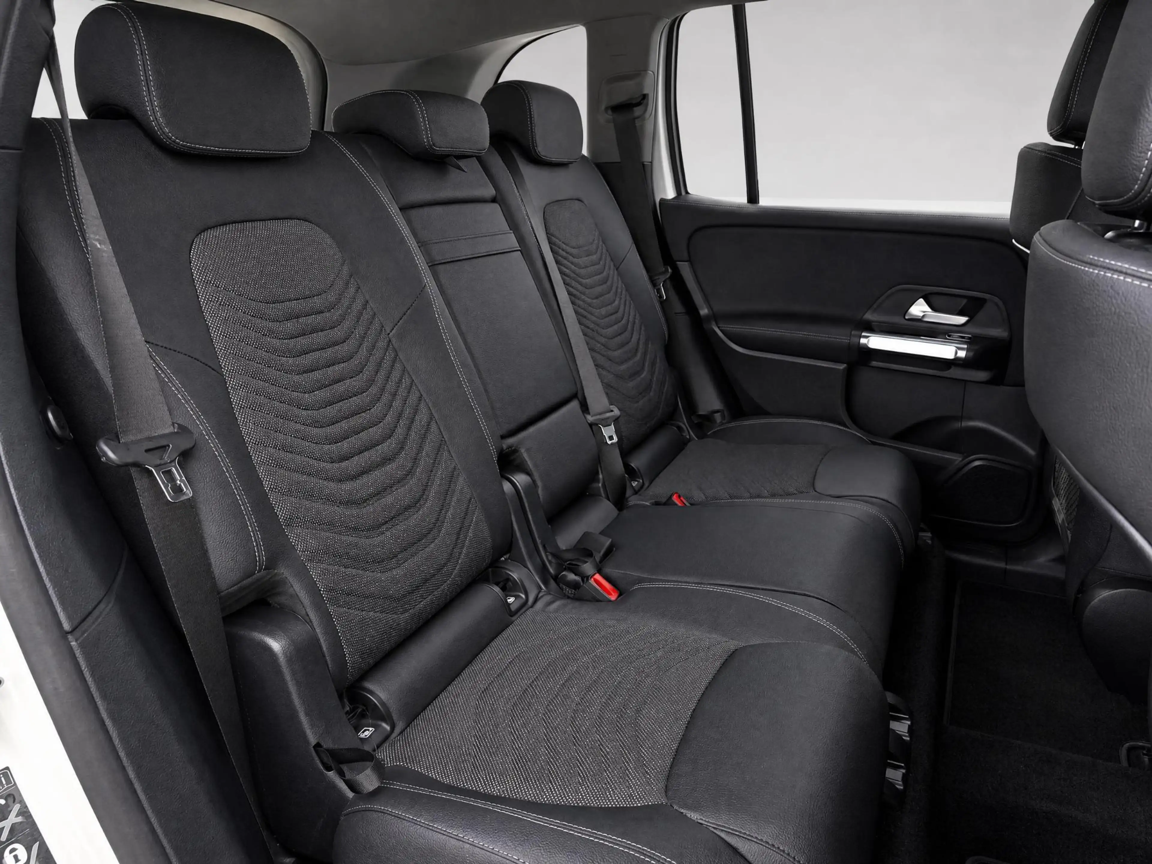 Mercedes-Benz EQB 250 250+ Business Solution 71 kWh — photo 9