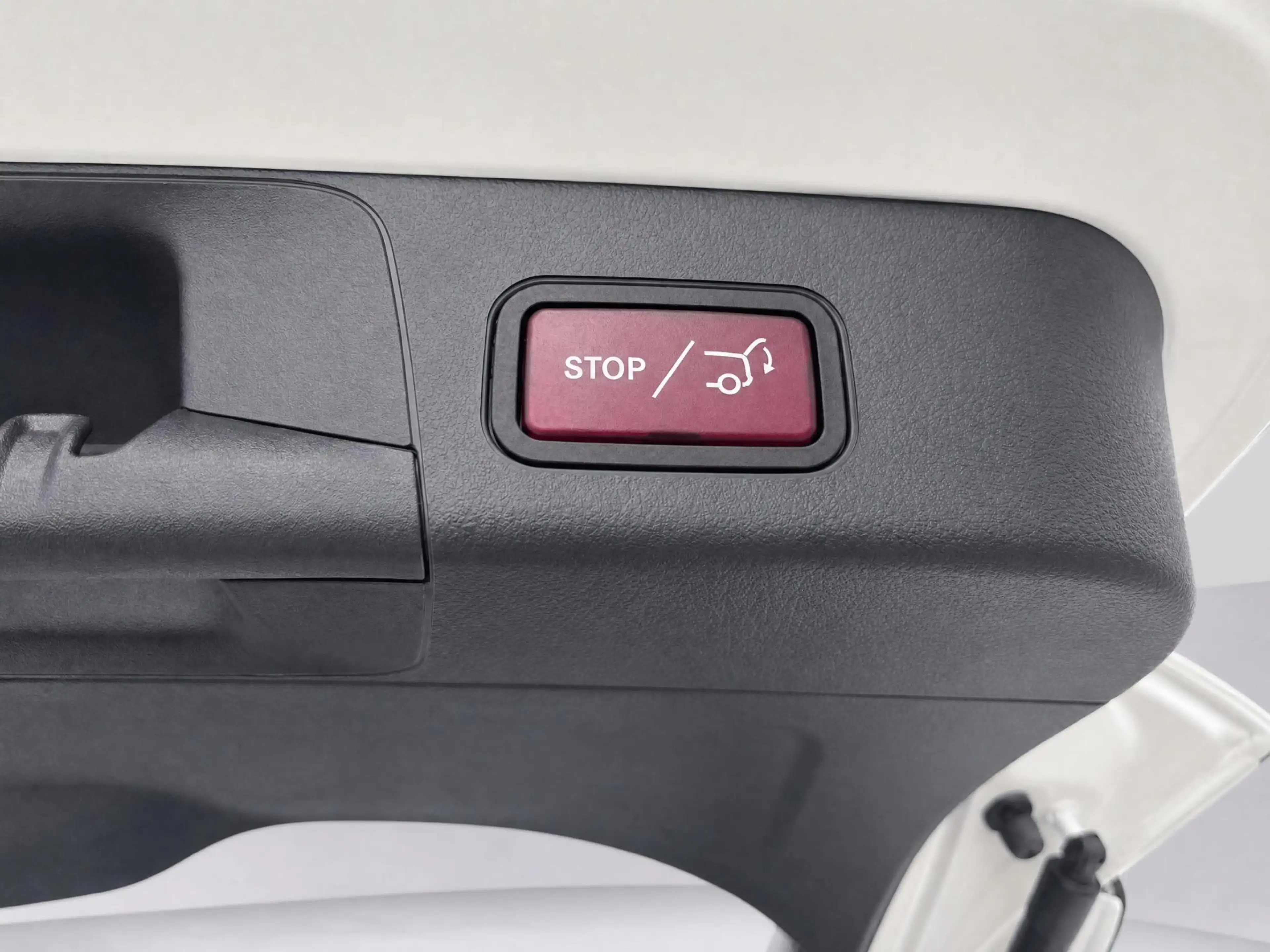 Mercedes-Benz EQB 250 250+ Business Solution 71 kWh — photo 14