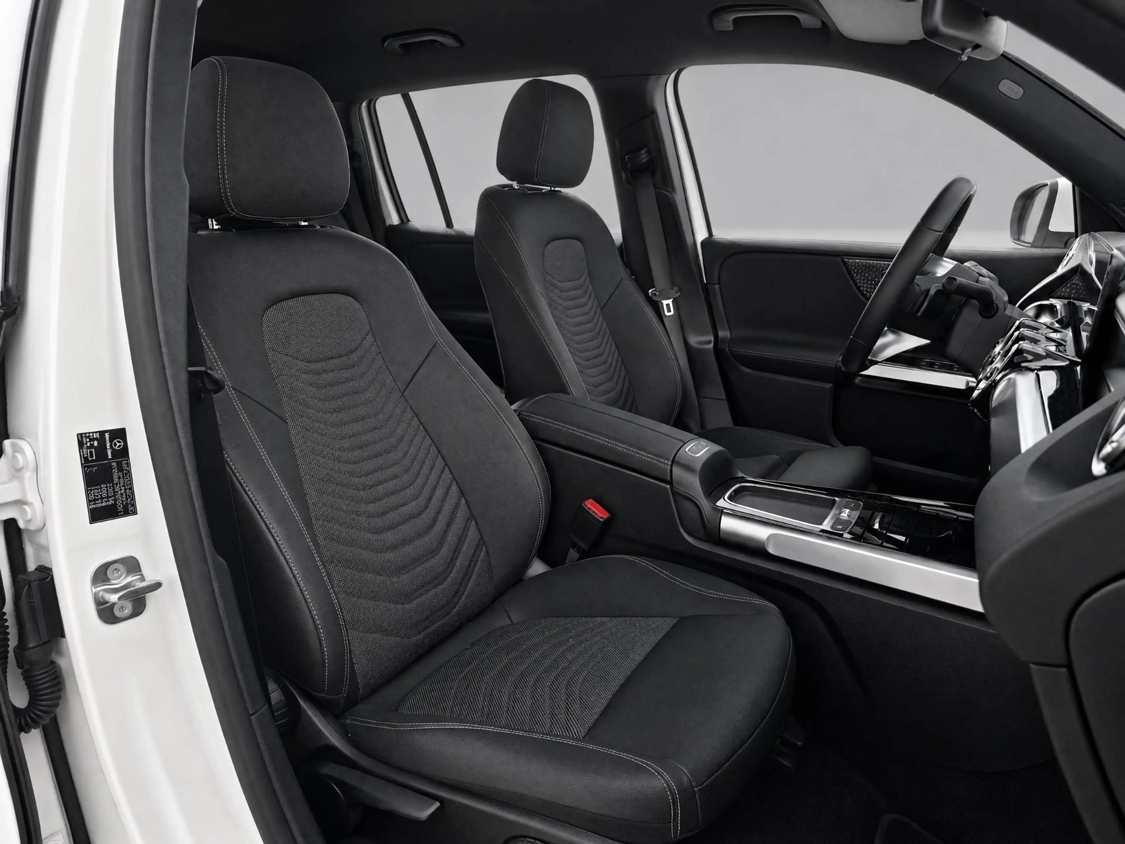 Mercedes-Benz EQB 250 250+ Business Solution 71 kWh — photo 11