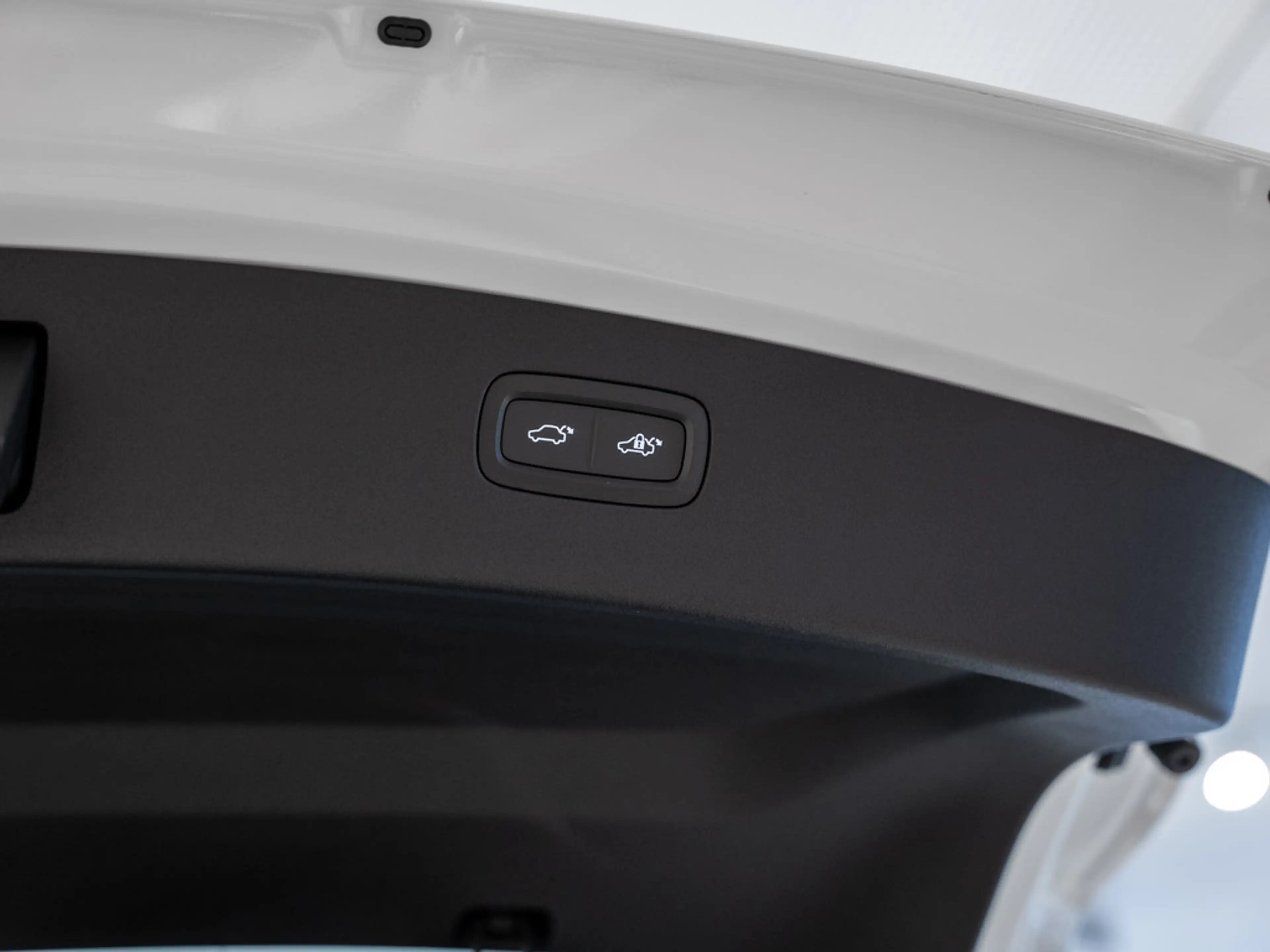 Volvo ES90 245 kW Single Motor Extended Range RWD Ultra — photo 11