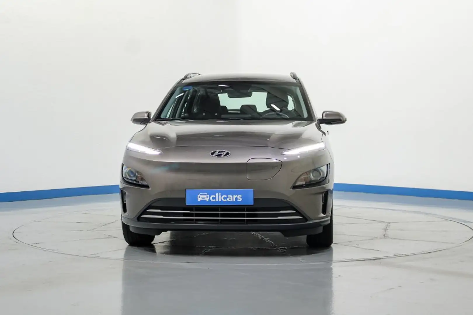 Hyundai KONA EV Maxx 100kW Коричневый - 2