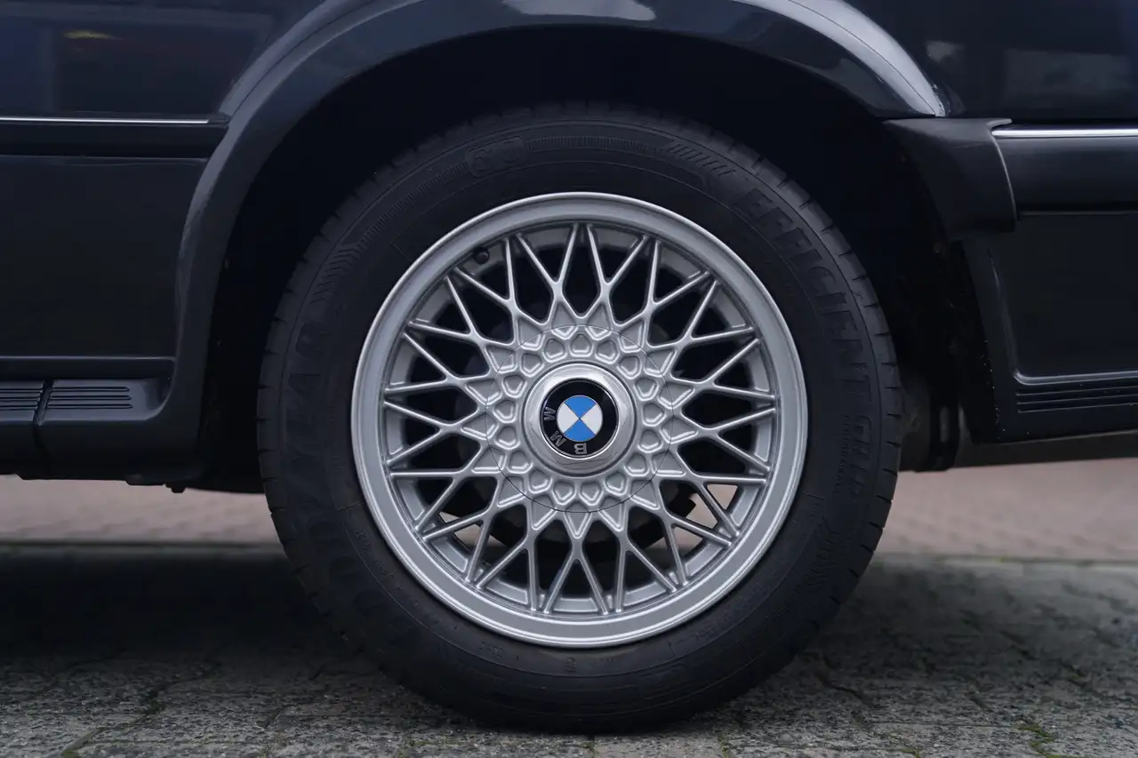 BMW 325ix / Klima / E30, foto 12
