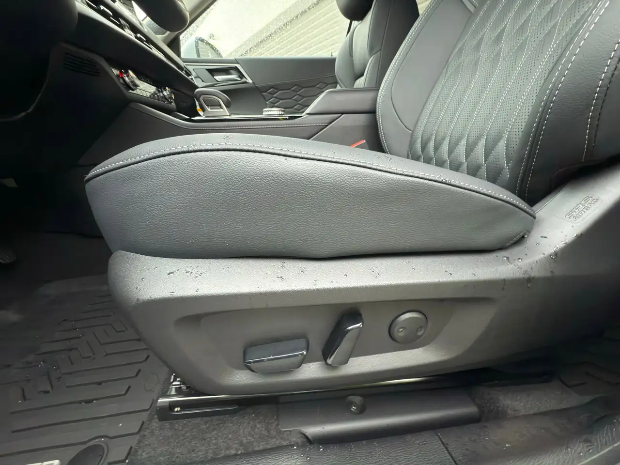 Mitsubishi Outlander снимка Mitsubishi Outlander
