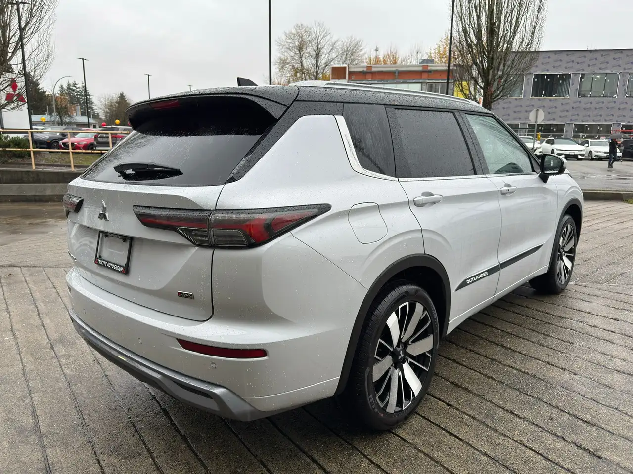 Mitsubishi Outlander снимка Mitsubishi Outlander
