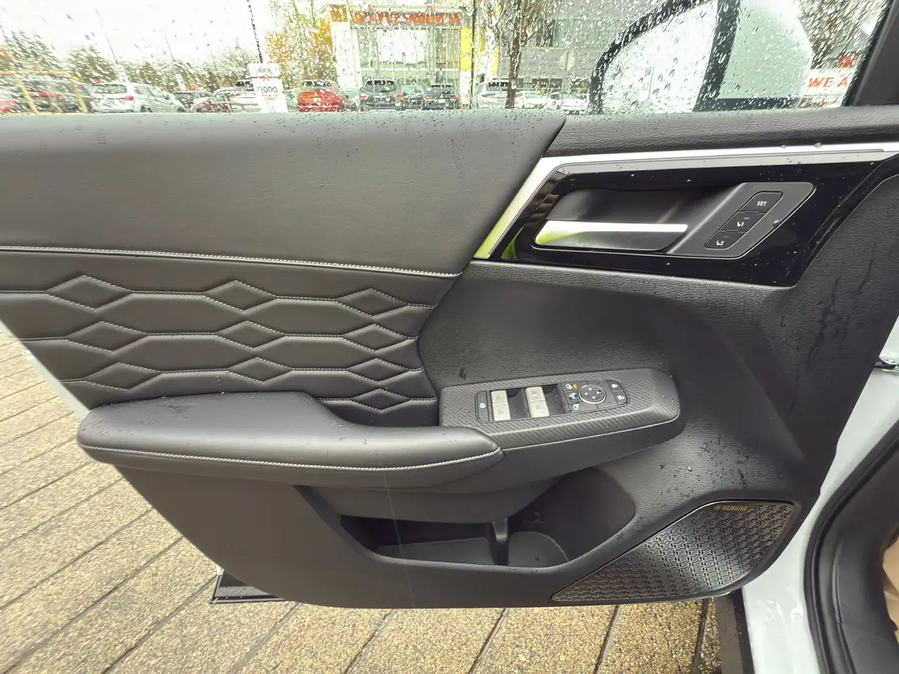 Mitsubishi Outlander снимка Mitsubishi Outlander