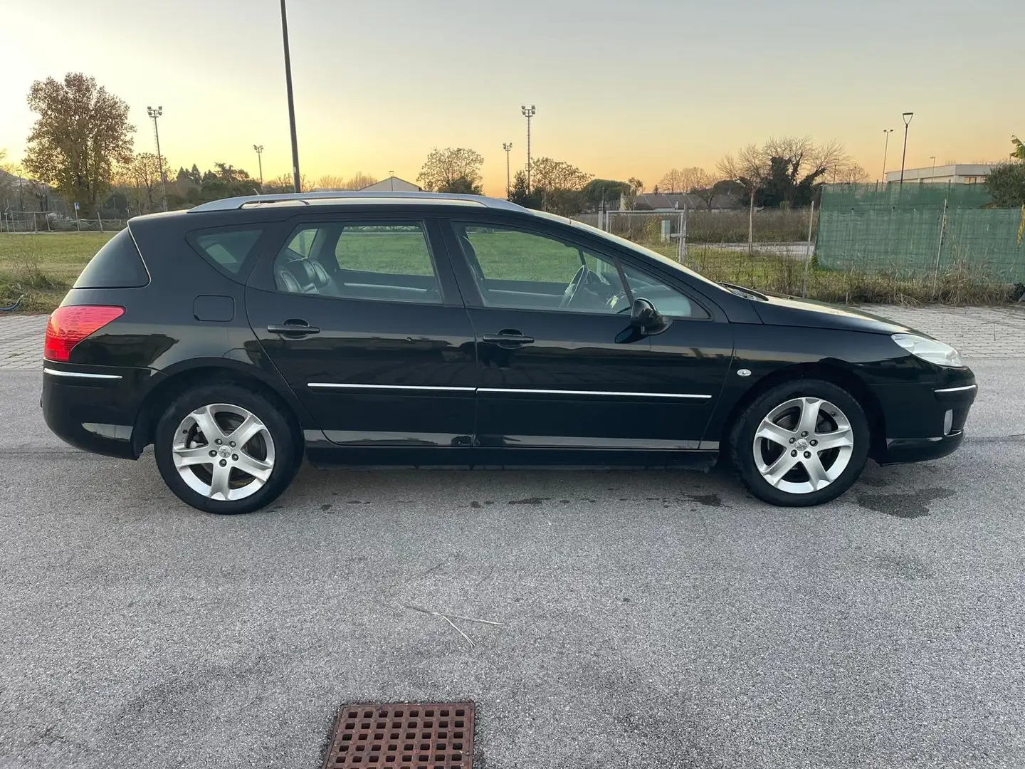 Peugeot 407 407 SW 2.0 hdi 16v Feline Ciel automatica Чорний - 2