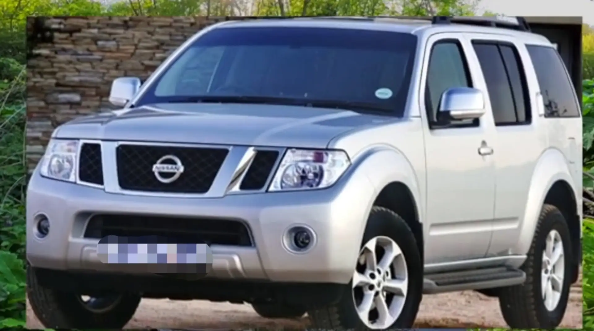 Nissan Pathfinder 2.5 dCi Aut.LE 4WD *Vollausstattung Silber - 1