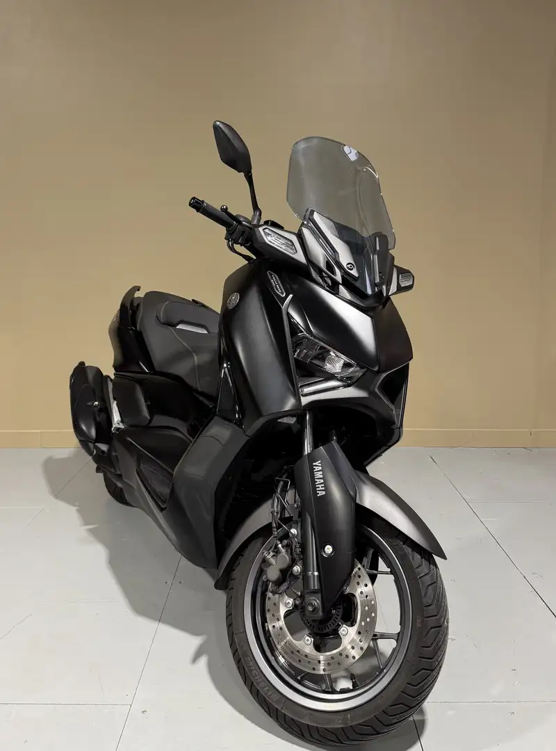 Yamaha X-Max 125 Schwarz - 1
