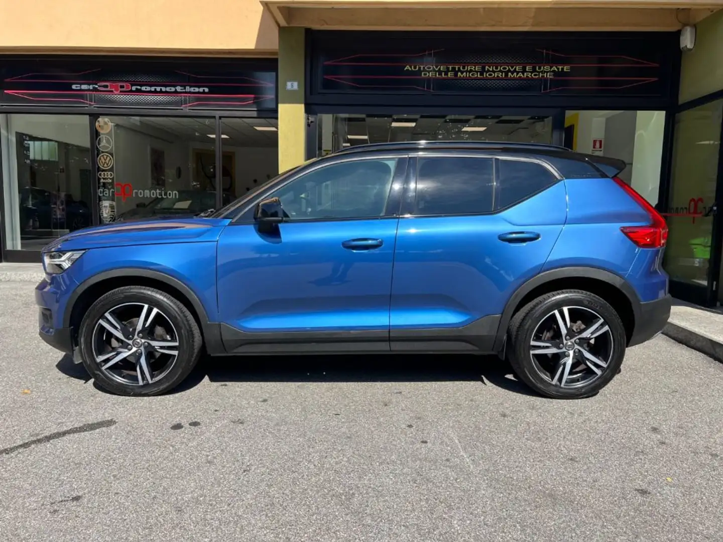 Volvo XC40 T3 R-design Azul - 2