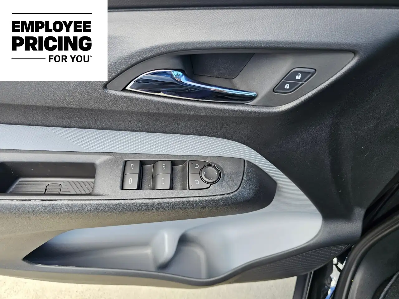 Chevrolet Bolt photo Chevrolet Bolt