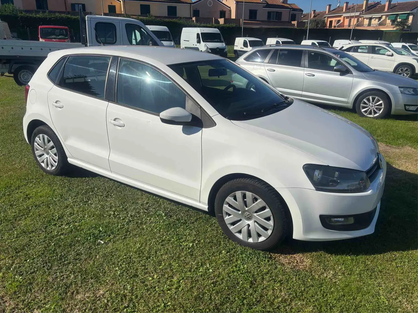 Volkswagen Polo - 2