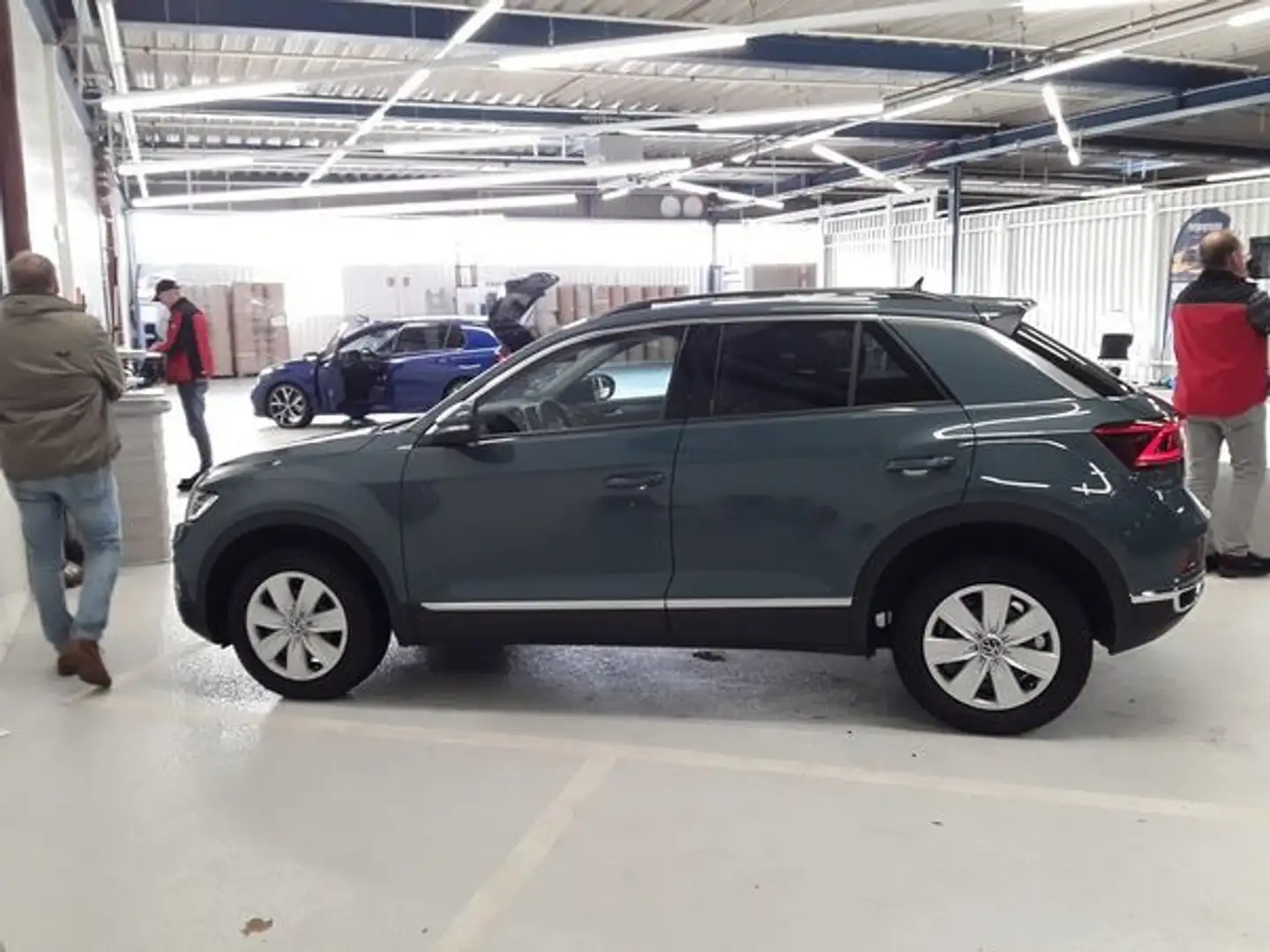 Volkswagen T-Roc STYLE 2.0TDI 150PS DSG NP.51t.MATRIX.STDHZG.AHK.AC Blau - 2