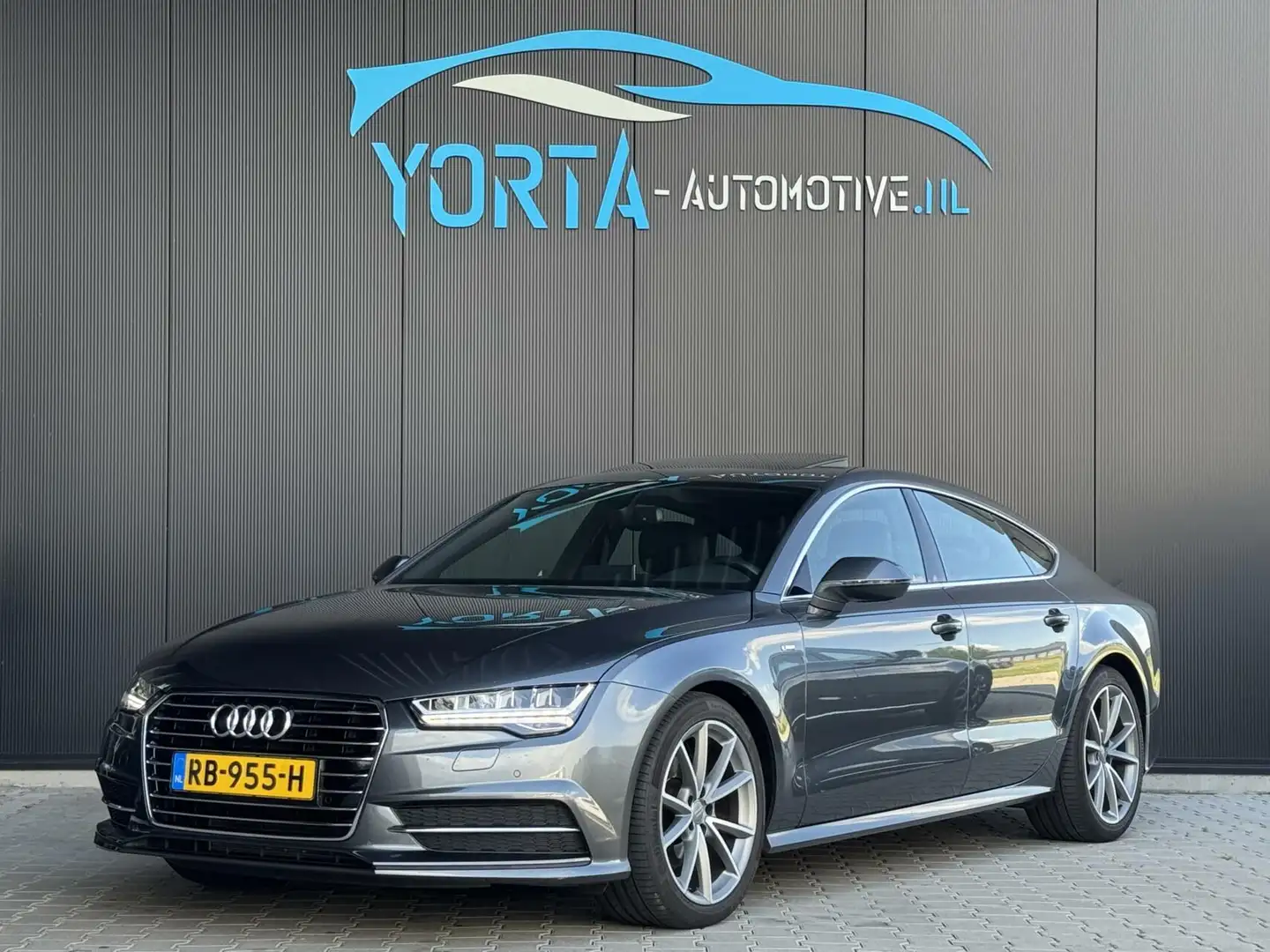 Audi A7 Sportback 1.8 TFSI 3x S line NL AUTO*PANO*MATRIX L Grijs - 1