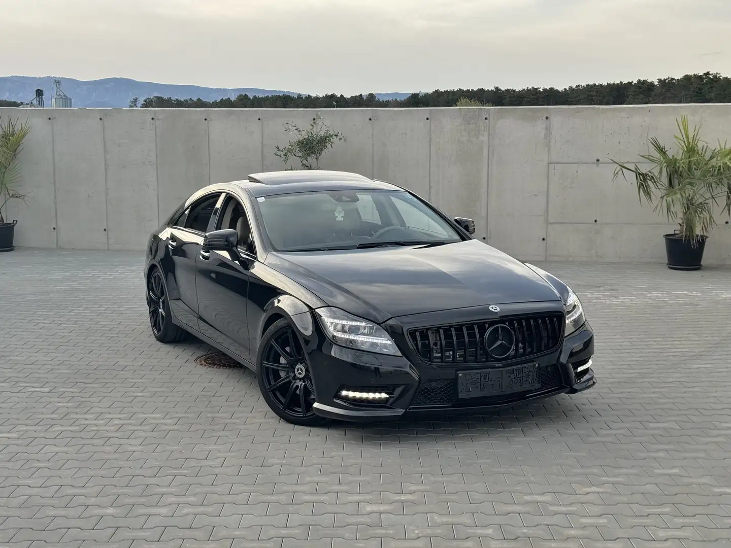 Mercedes-Benz CLS 350 CDI BlueTEC 4MATIC Aut. Schwarz - 1