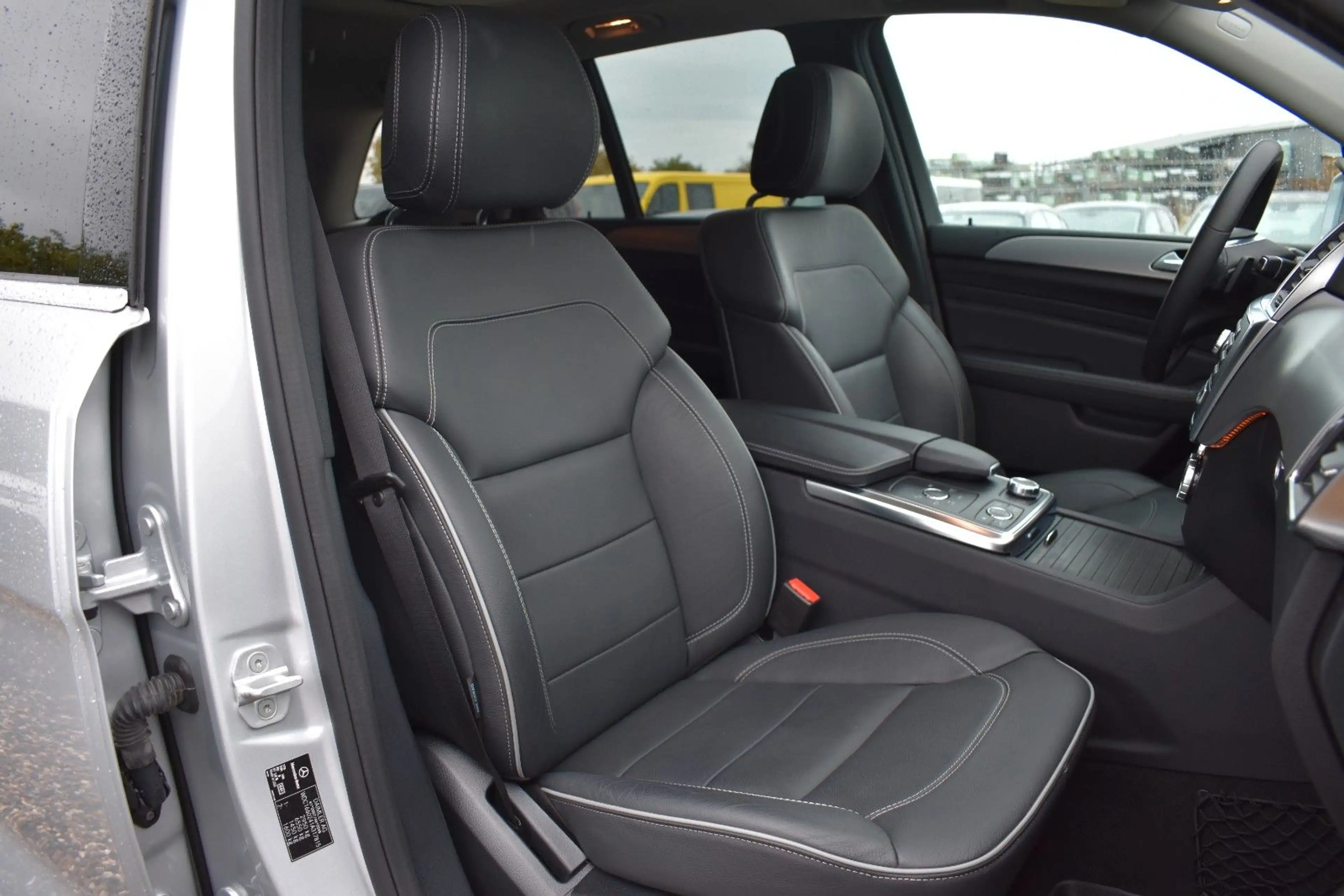 Mercedes-Benz ML 350 CDI BlueTec 4Matic AHK/PANO/DISTRONIC — photo 13