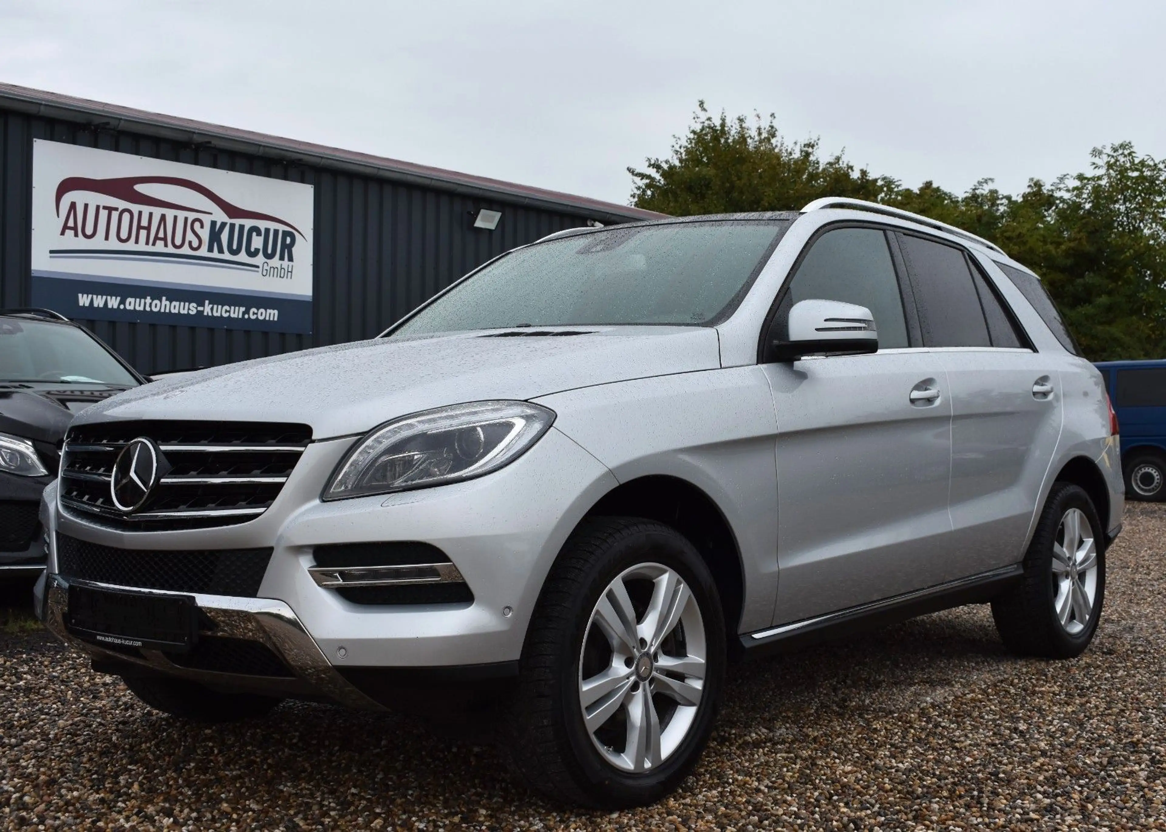 Mercedes-Benz ML 350 CDI BlueTec 4Matic AHK/PANO/DISTRONIC
