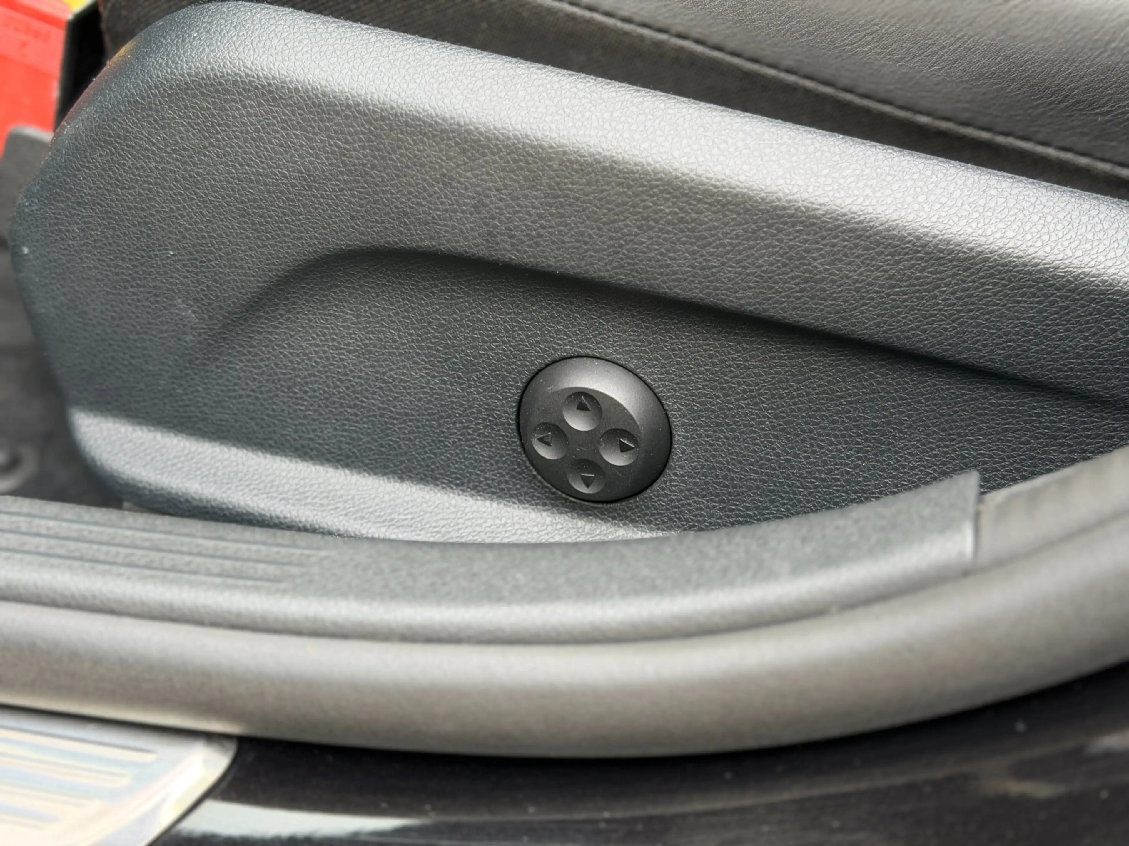 Mercedes-Benz C 63 AMG S | HUD | Pano | Burmester — photo 36