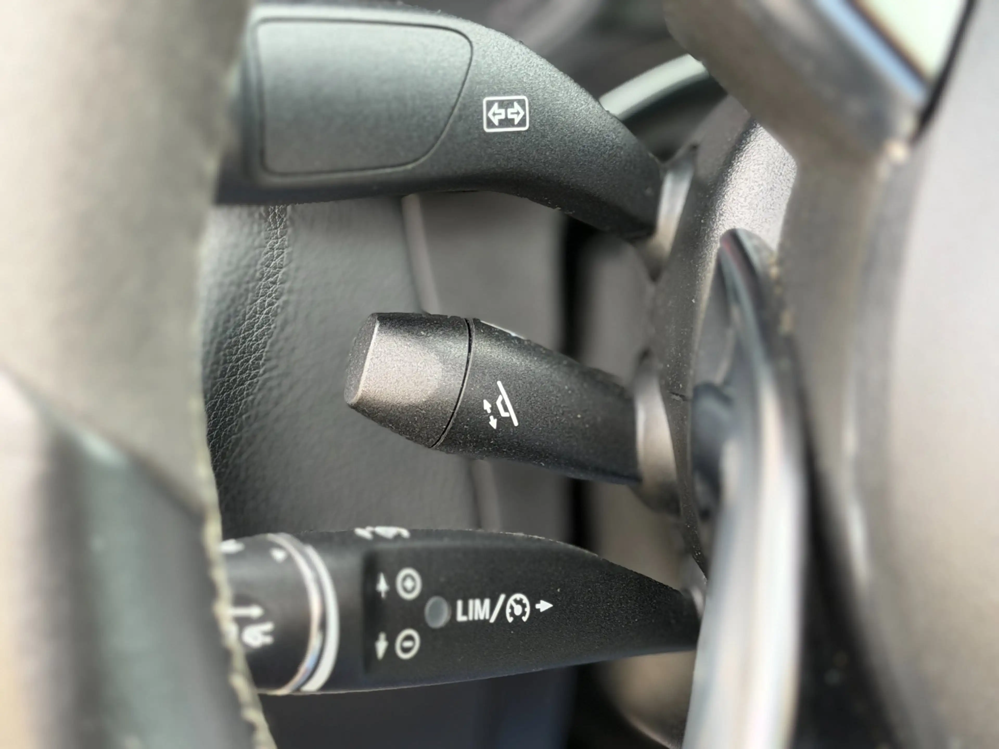 Mercedes-Benz C 63 AMG S | HUD | Pano | Burmester — photo 39