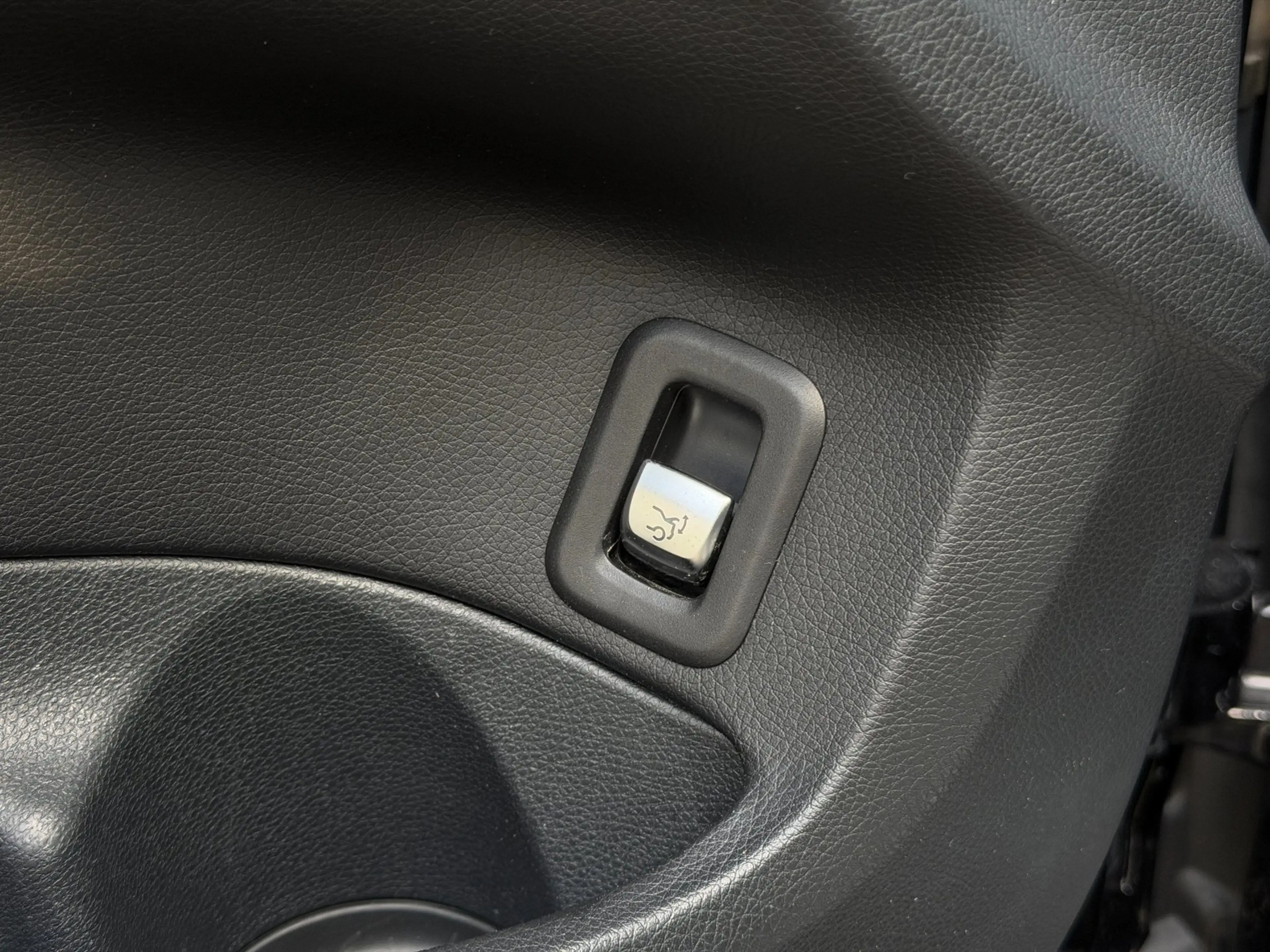 Mercedes-Benz C 63 AMG S | HUD | Pano | Burmester — photo 28