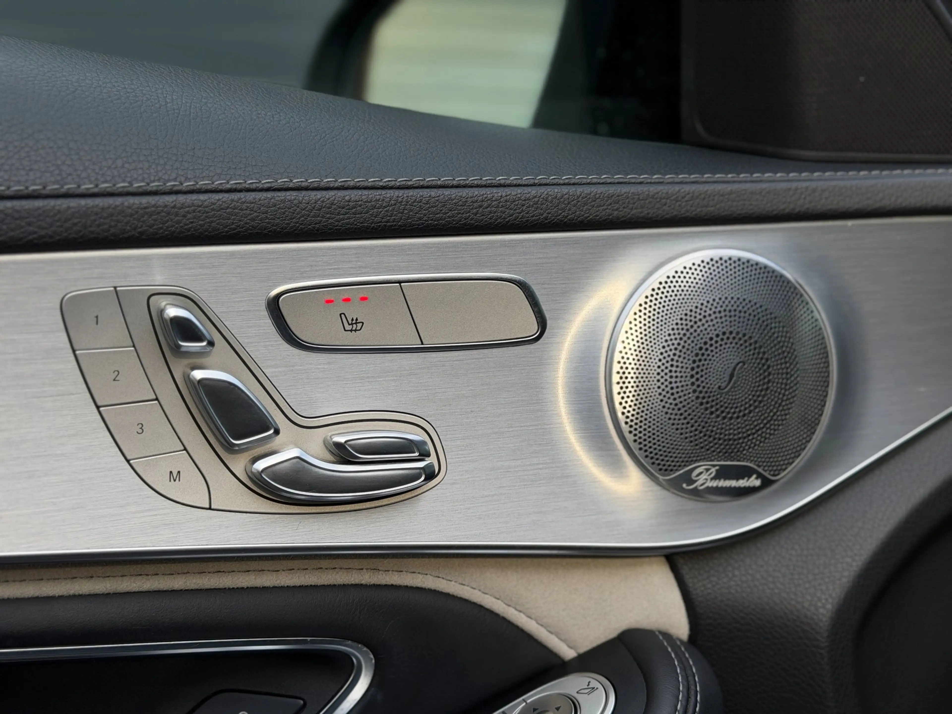 Mercedes-Benz C 63 AMG S | HUD | Pano | Burmester — photo 27