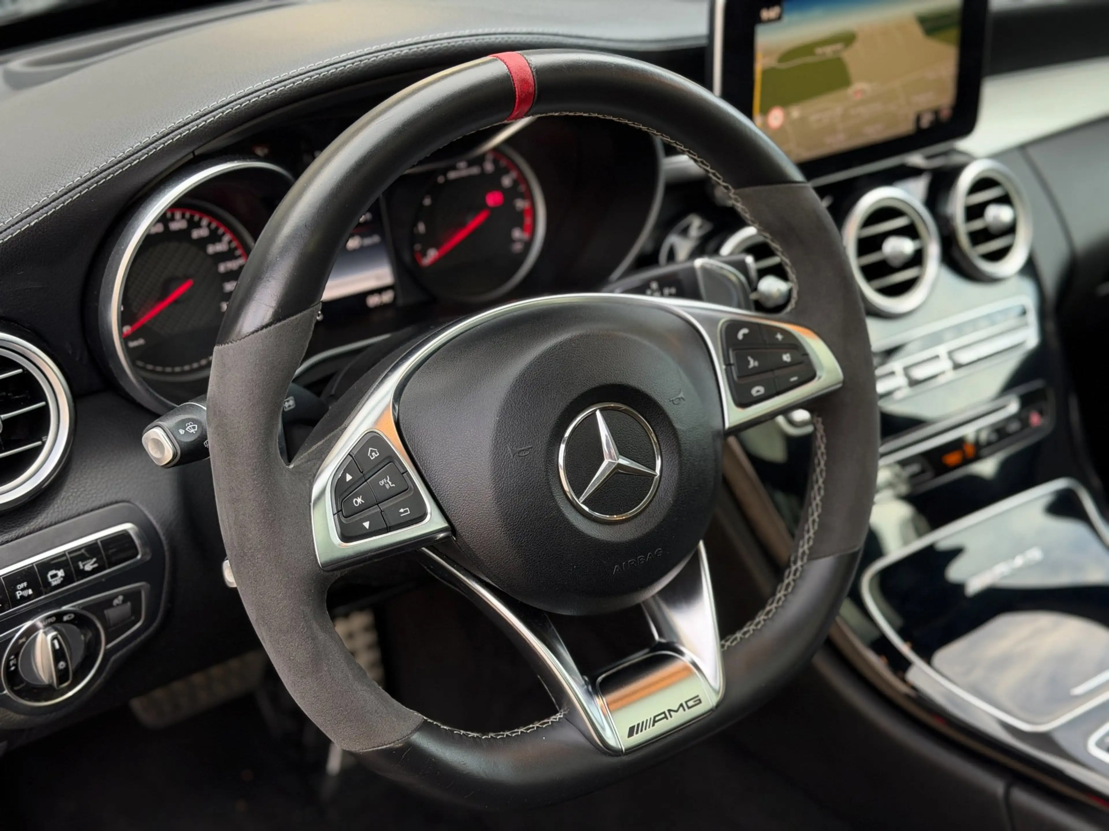 Mercedes-Benz C 63 AMG S | HUD | Pano | Burmester — photo 31