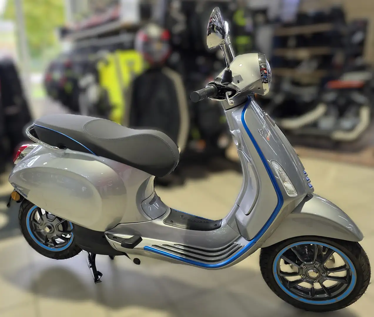 Vespa Elettrica 50 Plateado - 2