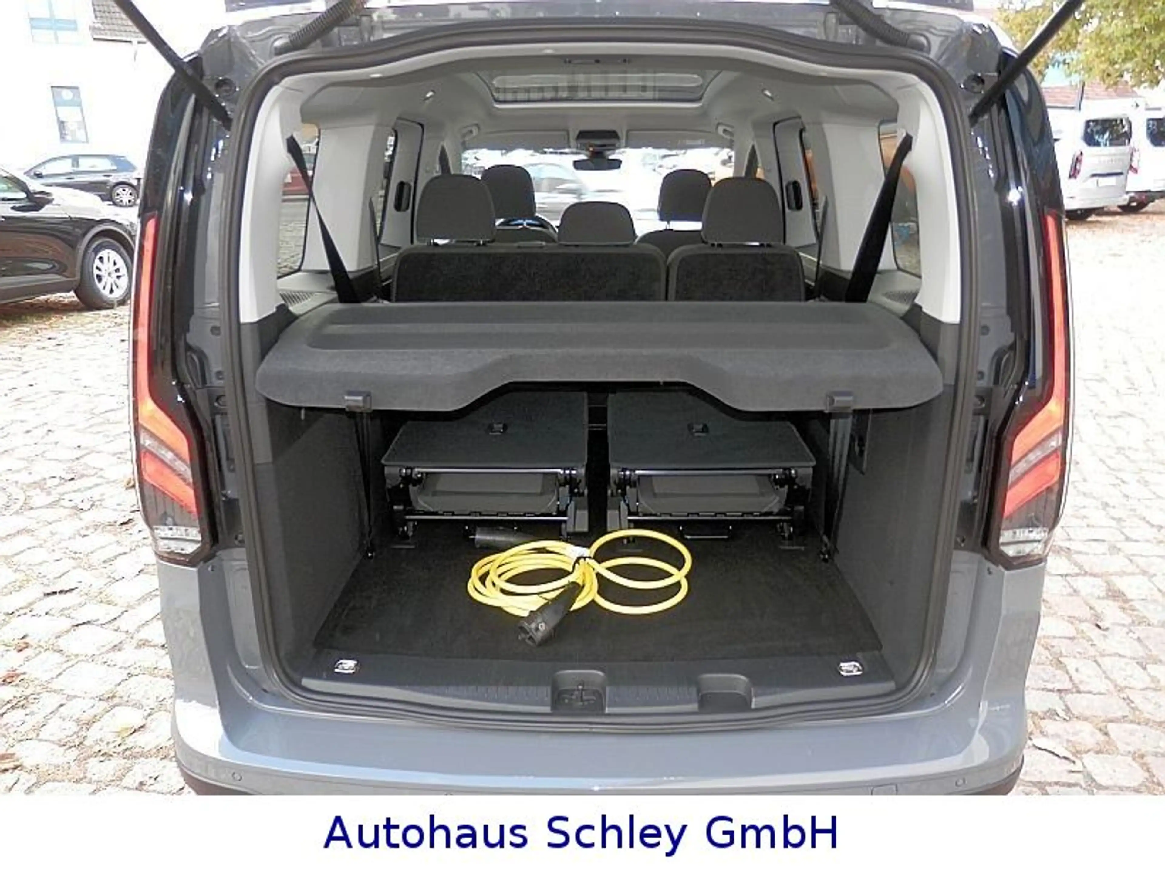 Ford Grand Tourneo Connect PHEV Active*LED*7Sitze*AGR — photo 9