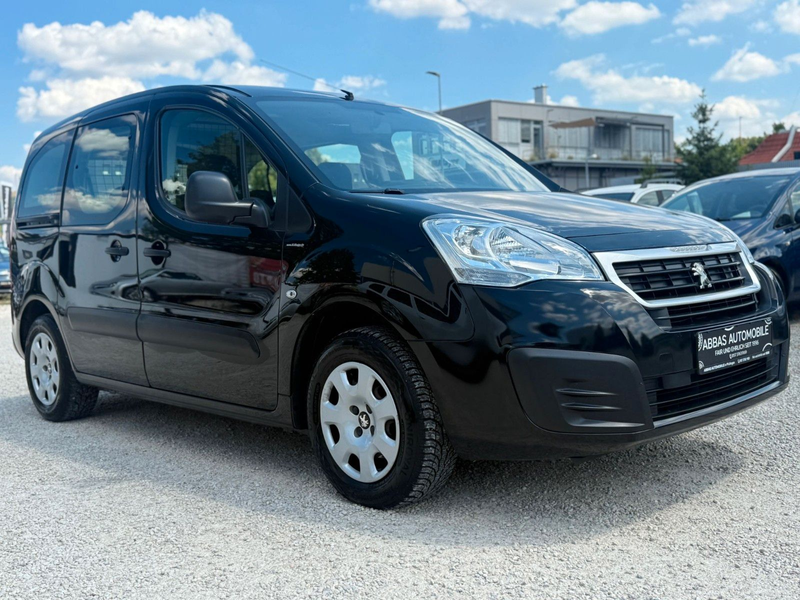 Peugeot Partner Tepee Active, AHK — photo 5
