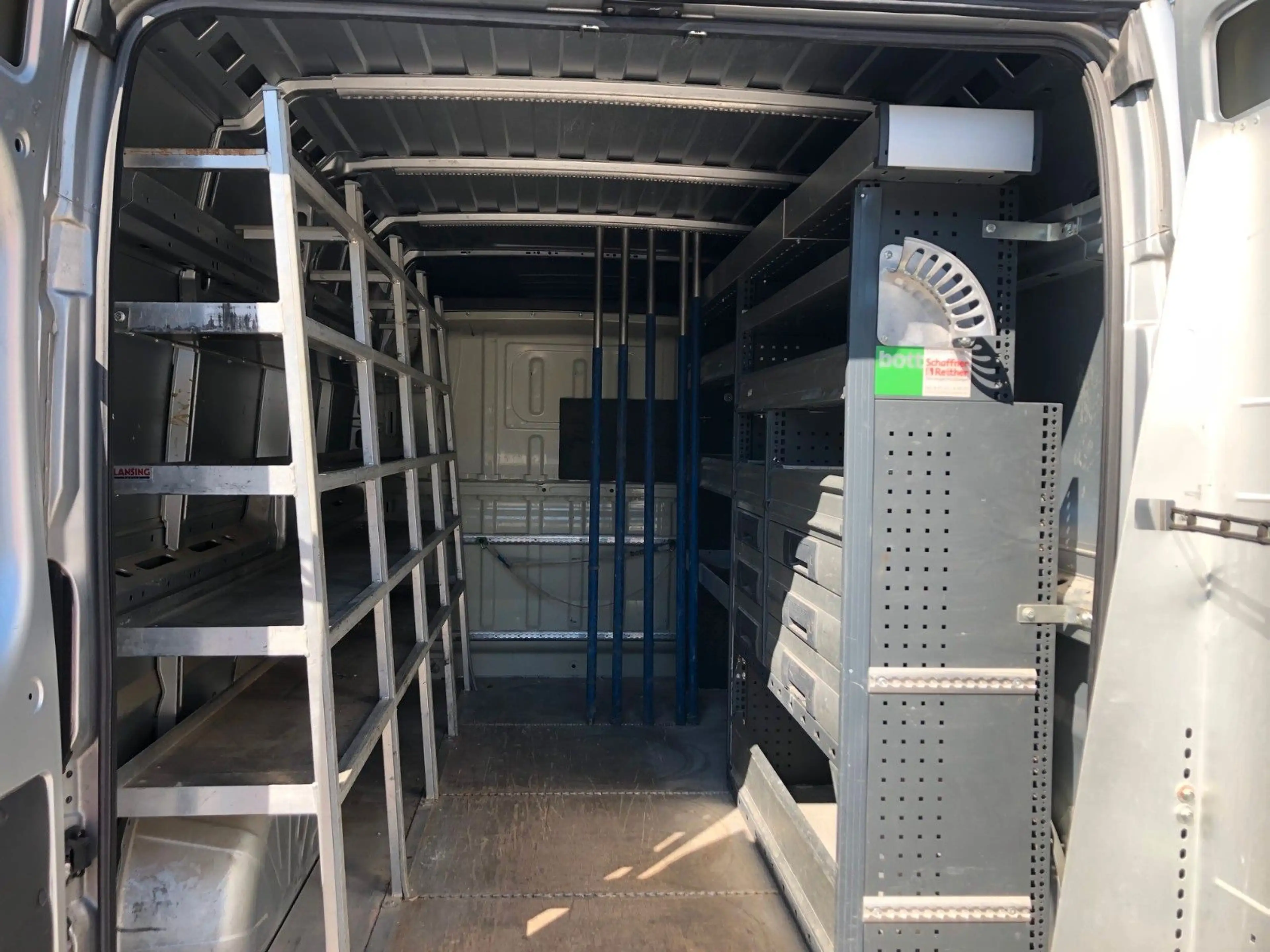 Peugeot Boxer 335 L2H2 Pro BlueHDi *** Bott System *** — photo 10