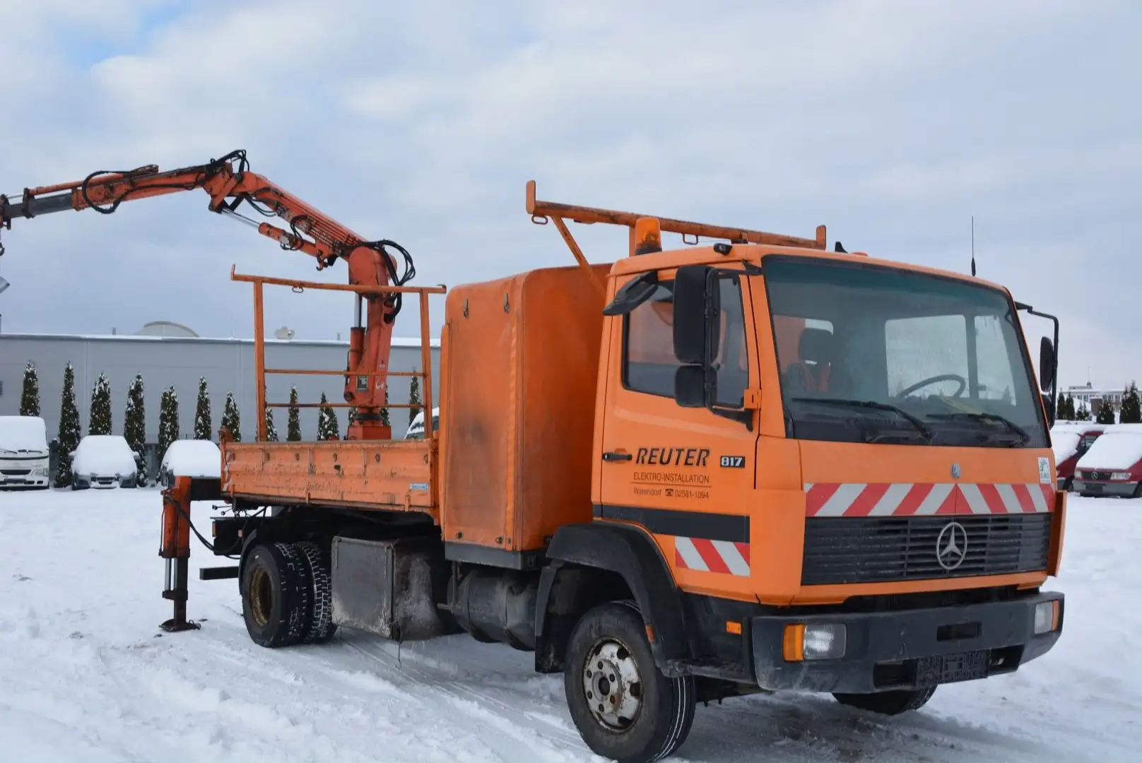 Mercedes-Benz 814/817 Kipper mit Altas Kran Orange - 2
