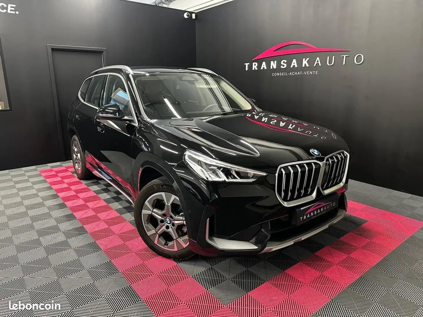 BMW X1 U11 sDrive 18i 136ch DKG7 xLine PREMIERE MAIN ORIG Noir - 1