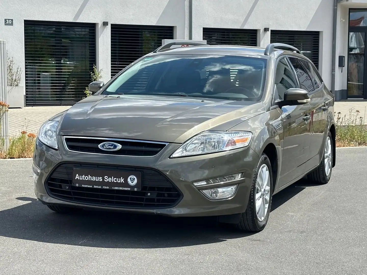 Ford Mondeo Trend *Klima*SHZ*AHK*PDC* Vert - 2